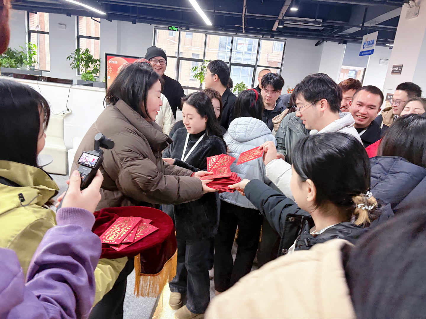 万成云商正月初八开工大吉