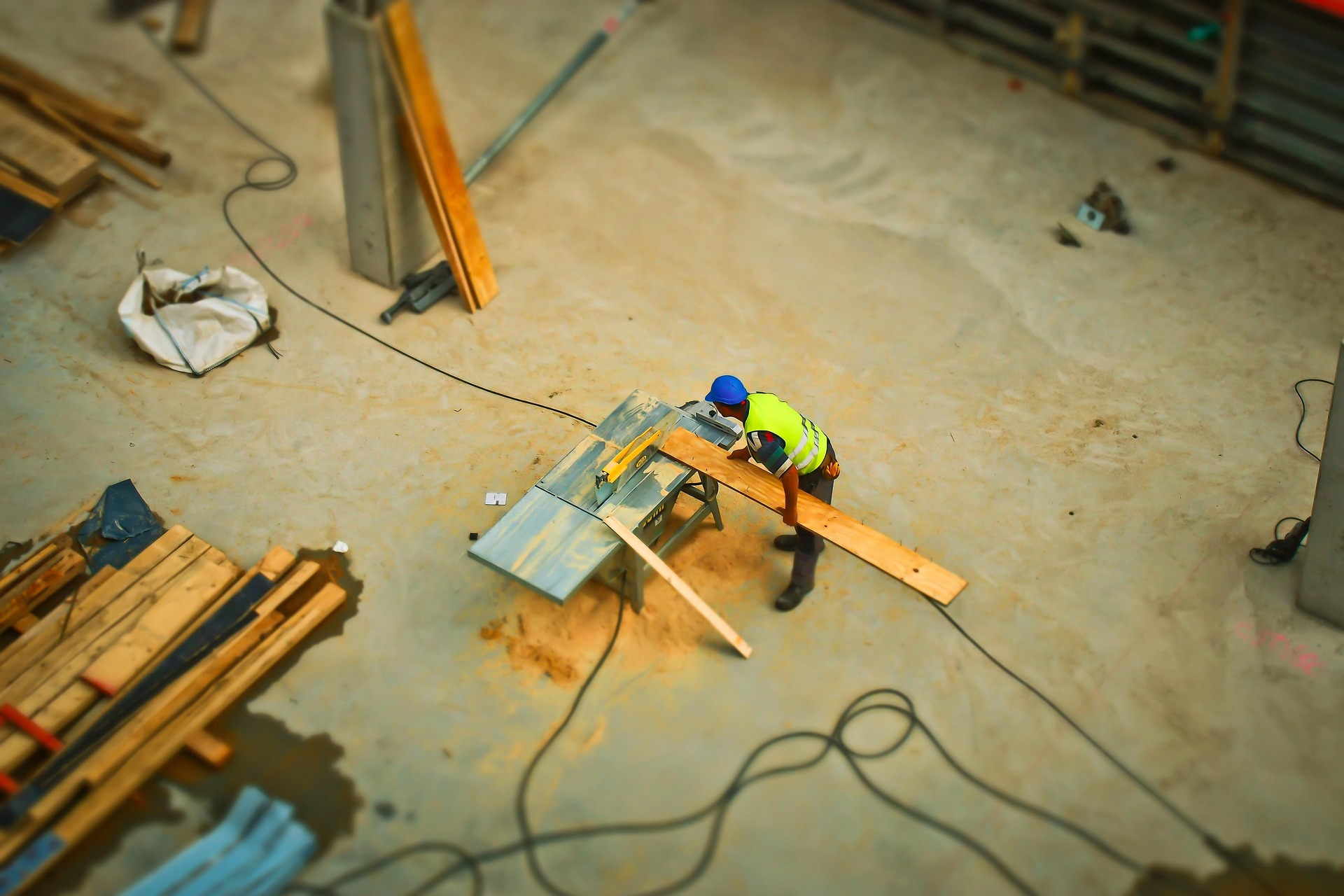 652234-building-1491692_1920.jpg